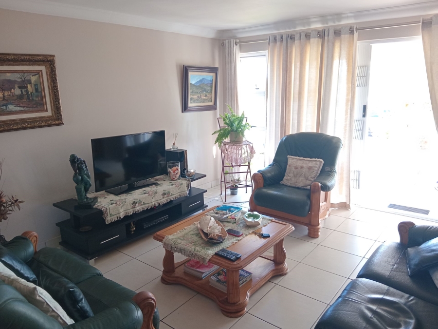 3 Bedroom Property for Sale in Heiderand Western Cape